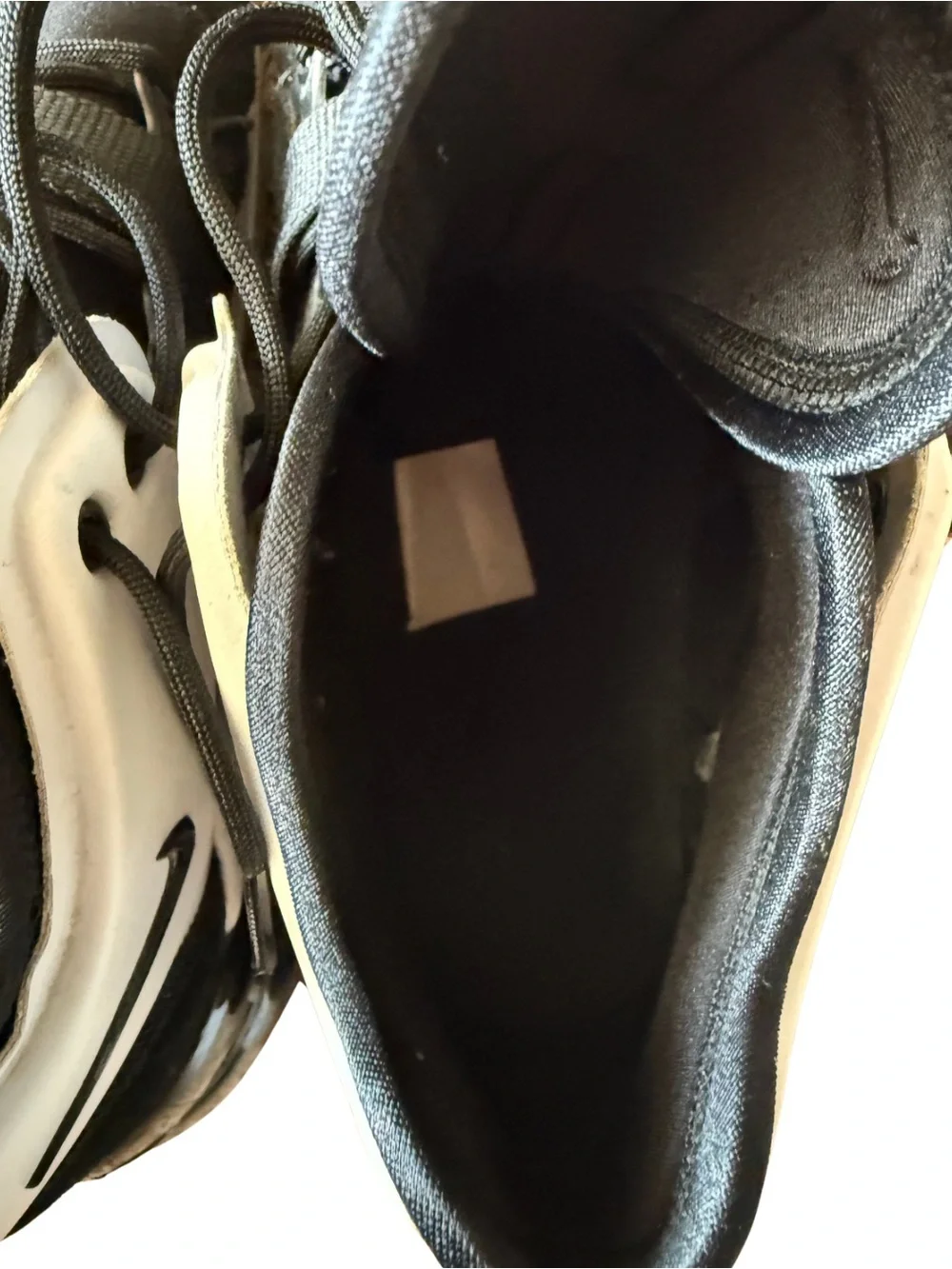 Nike Air Force 270 Men’s Size 10.5 Black White Athletic Sneakers